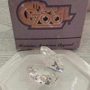 3/$20 Vintage Crystal Shell with Faux Pearl